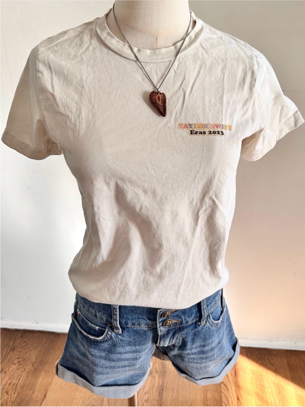 Taylor Swift Eras Tour 2023 Cream Graphic Tee Album Icons Short Sleeve Size S